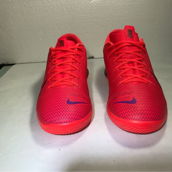 Nike Mercurial Vapor 13 Academy IC size 5.5  AT7993-606 - Picture 2 of 9